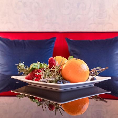 팔라초 코르날리아 호텔 밀라노 외부 사진 A fruit salad