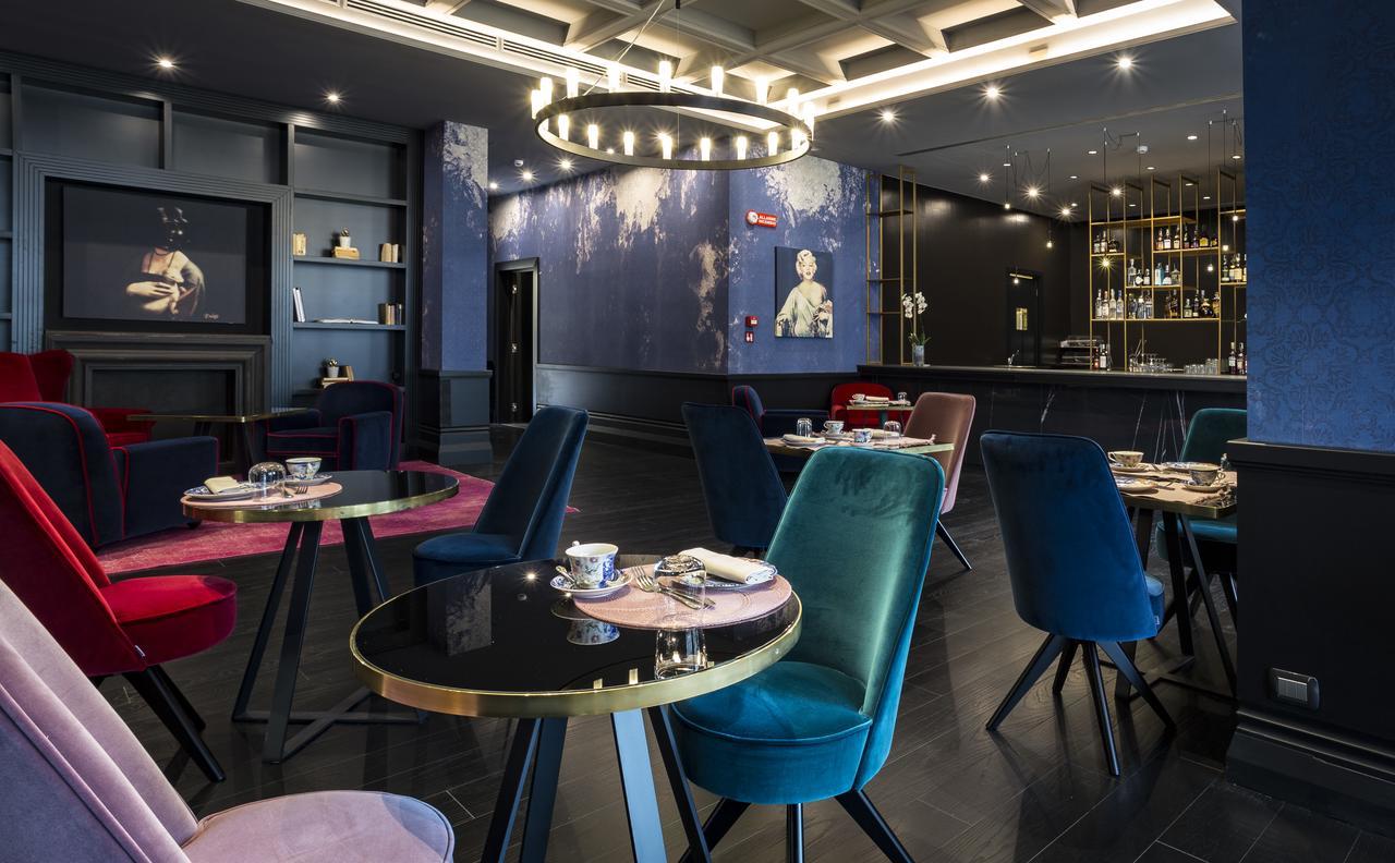 팔라초 코르날리아 호텔 밀라노 외부 사진 The interior of the restaurant